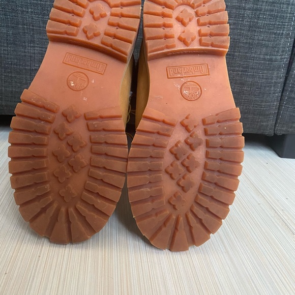 Junior Timberland waterproof Size 4M - Picture 7 of 7